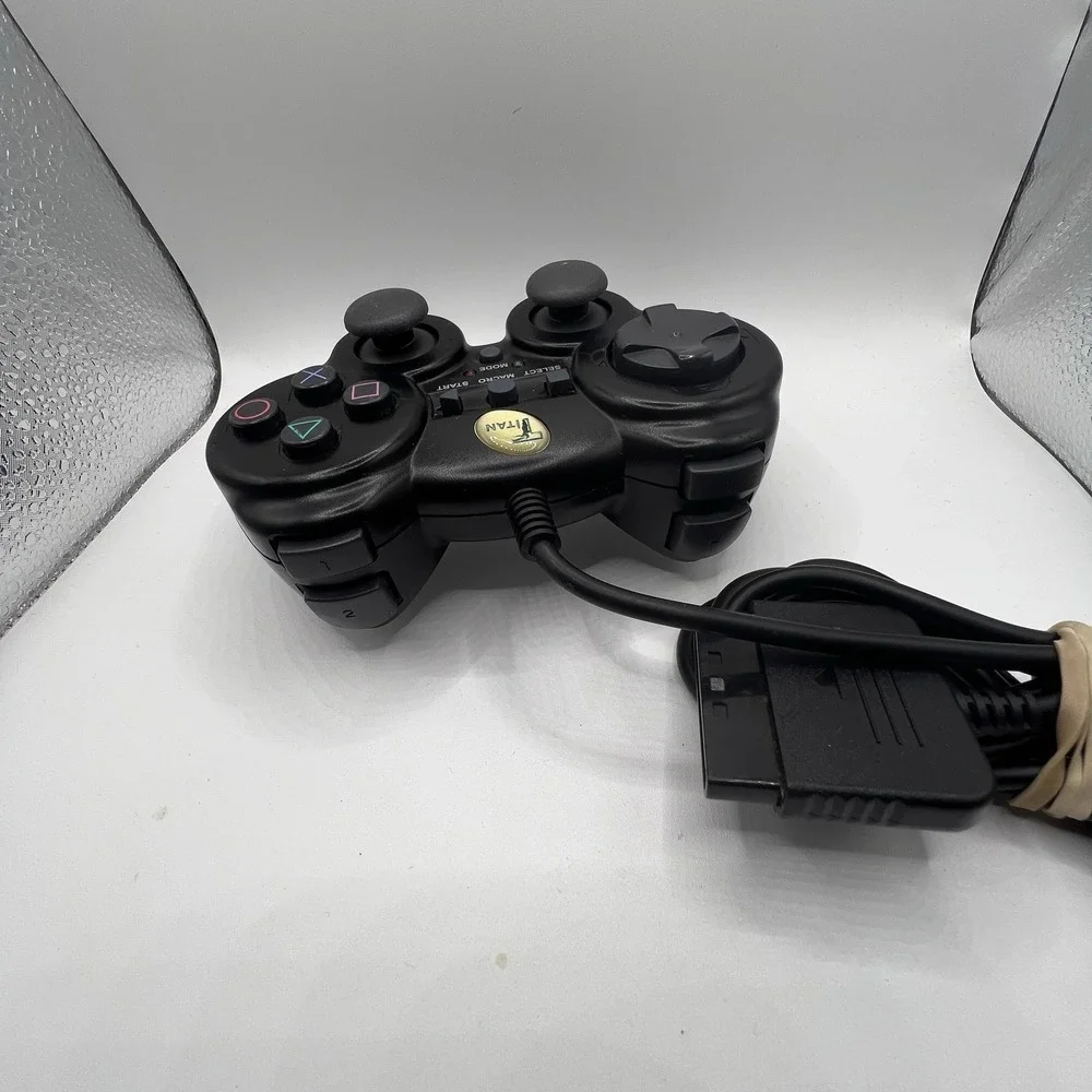 Titan Playstation 1 & 2 Advanced Wired Black Controller PS1 PS2 Tested & Working